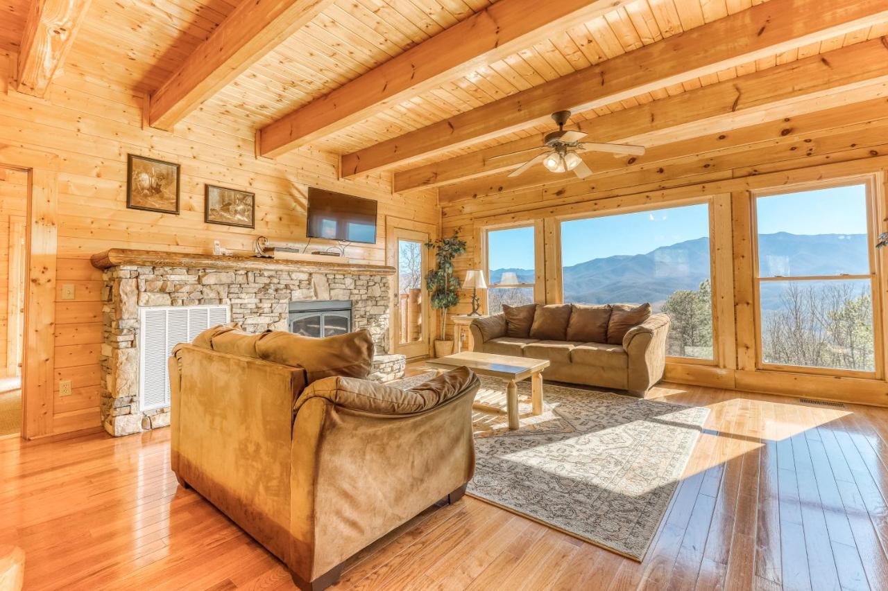 Papa Bears Cabin Holiday home Gatlinburg