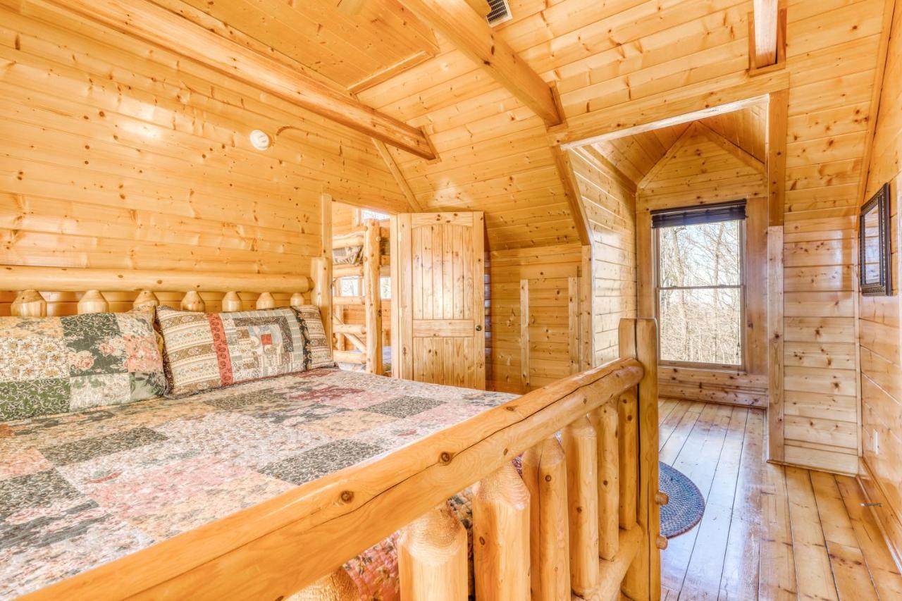 Papa Bears Cabin Holiday home Gatlinburg