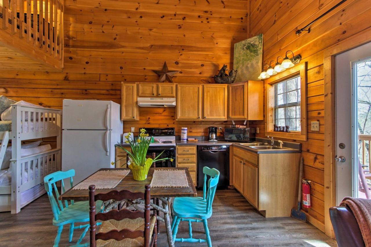 Apartment Studio Cabin With Loft And Hot Tub Less Than 5 Mi To Downtown!