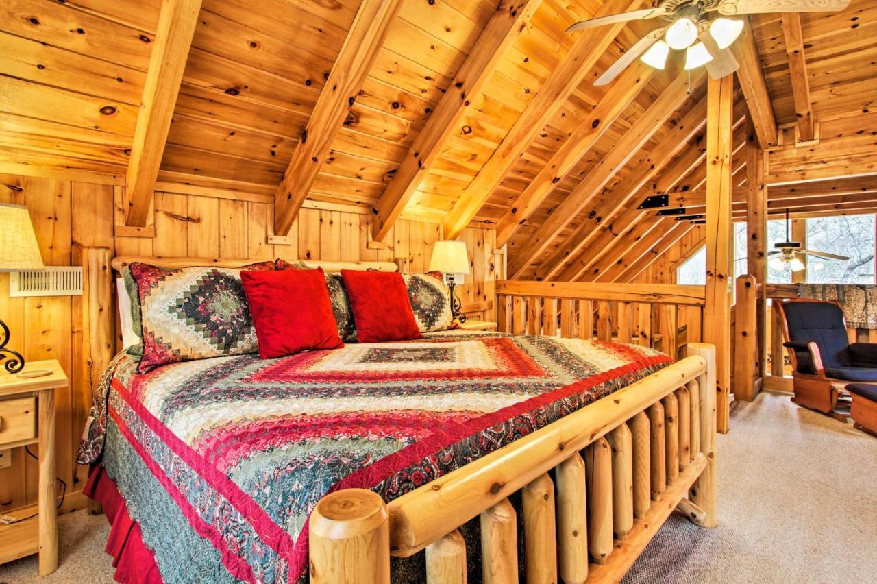 Holiday home Mountainside Escape With Deck And Hot Tub! Gatlinburg