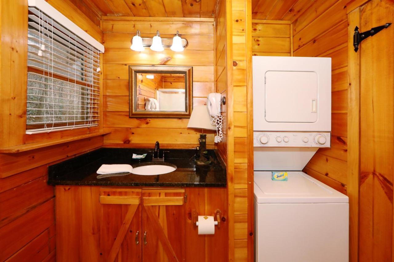 The Cuddle Hut Gatlinburg