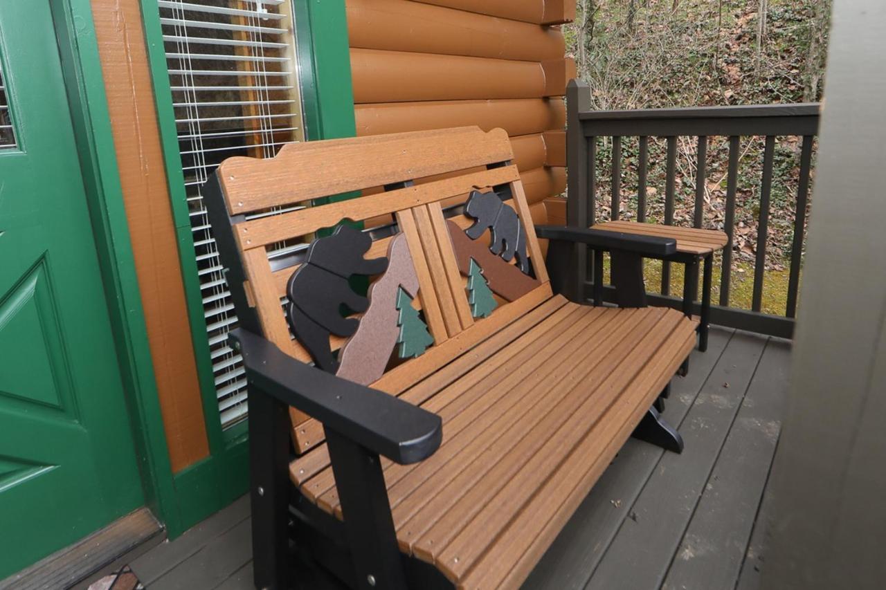 The Cuddle Hut Gatlinburg