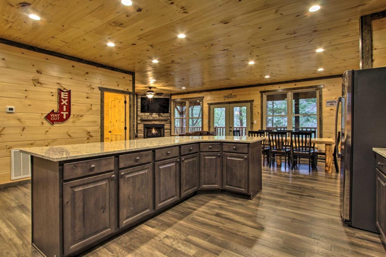 Luxe With Theater Less Than 2 Miles To Gatlinburg