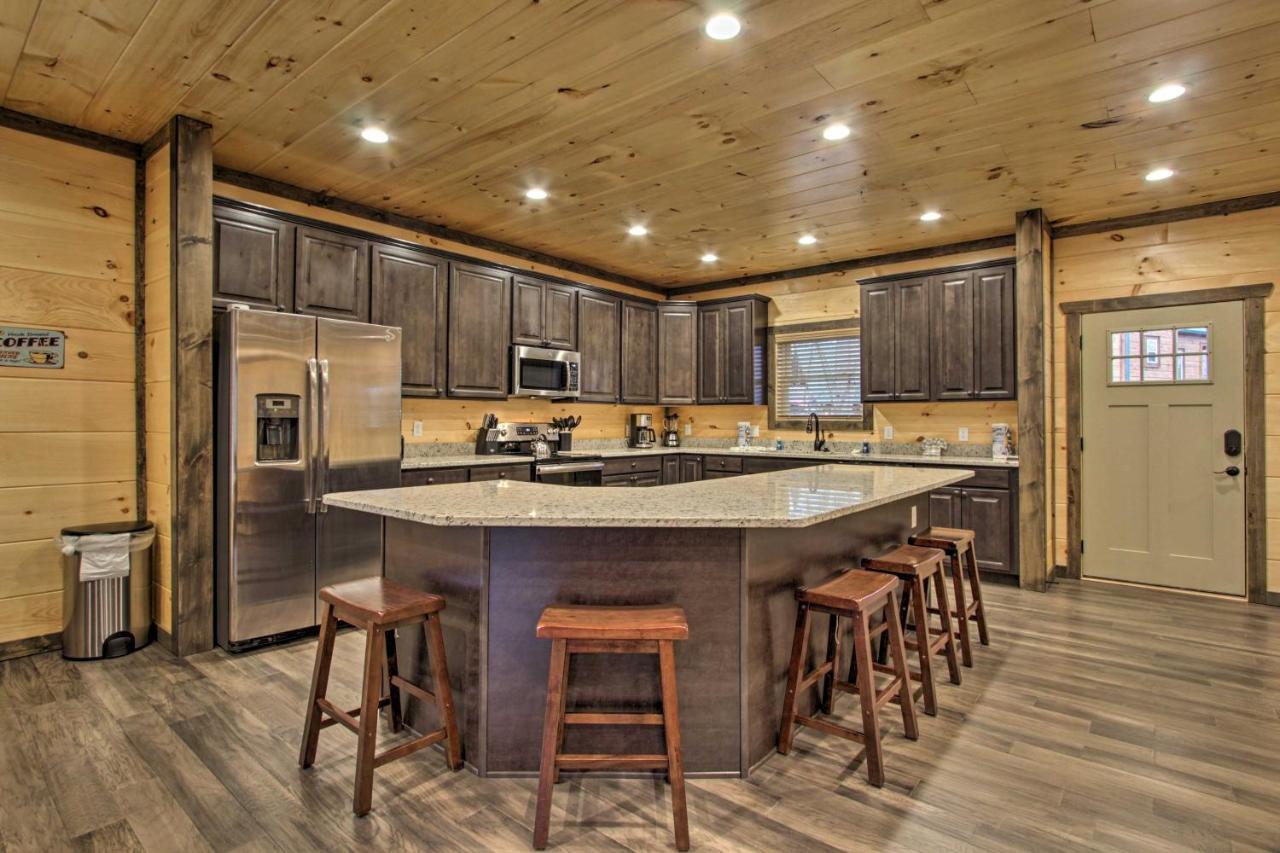 Holiday home Luxe With Theater Less Than 2 Miles To *