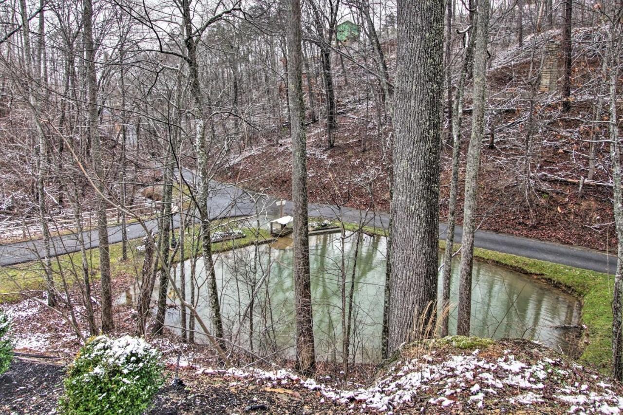 Spacious With Hot Tub And Game Room! *