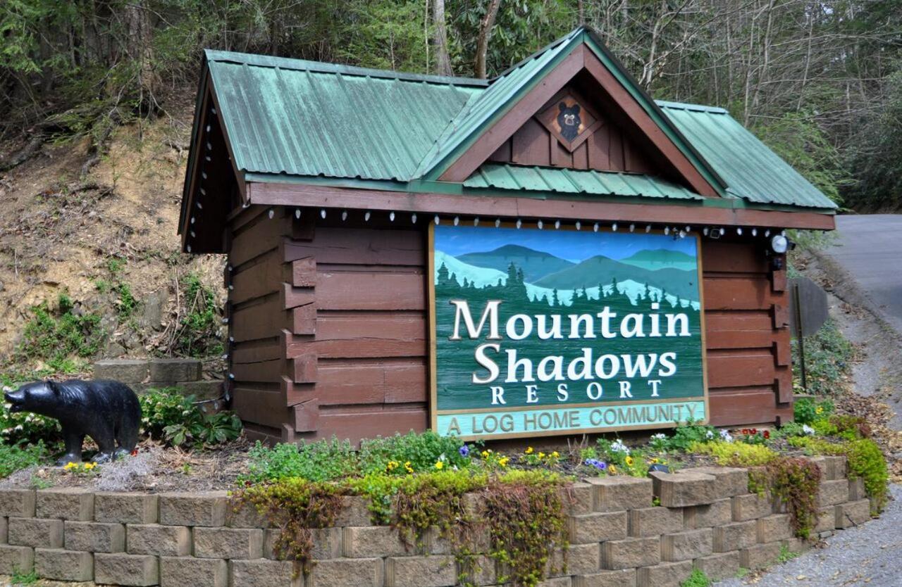 Apartment Mountain Eden, Hot Tub, Pool, Wifi, 1089 Free Tickets Each Paid Day, Dollywood And