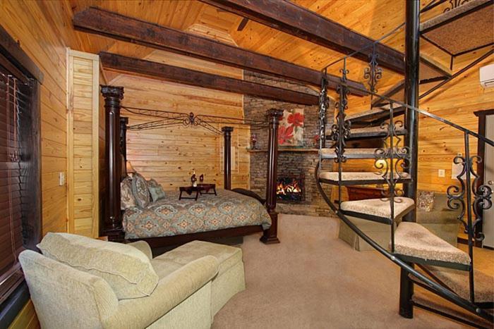 Lover's Loft * Gatlinburg
