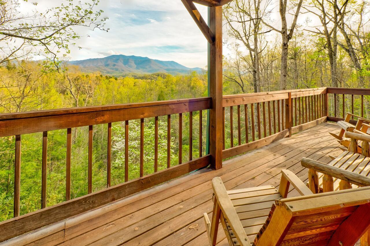 Unbridled Memories Luxury Log Cabin