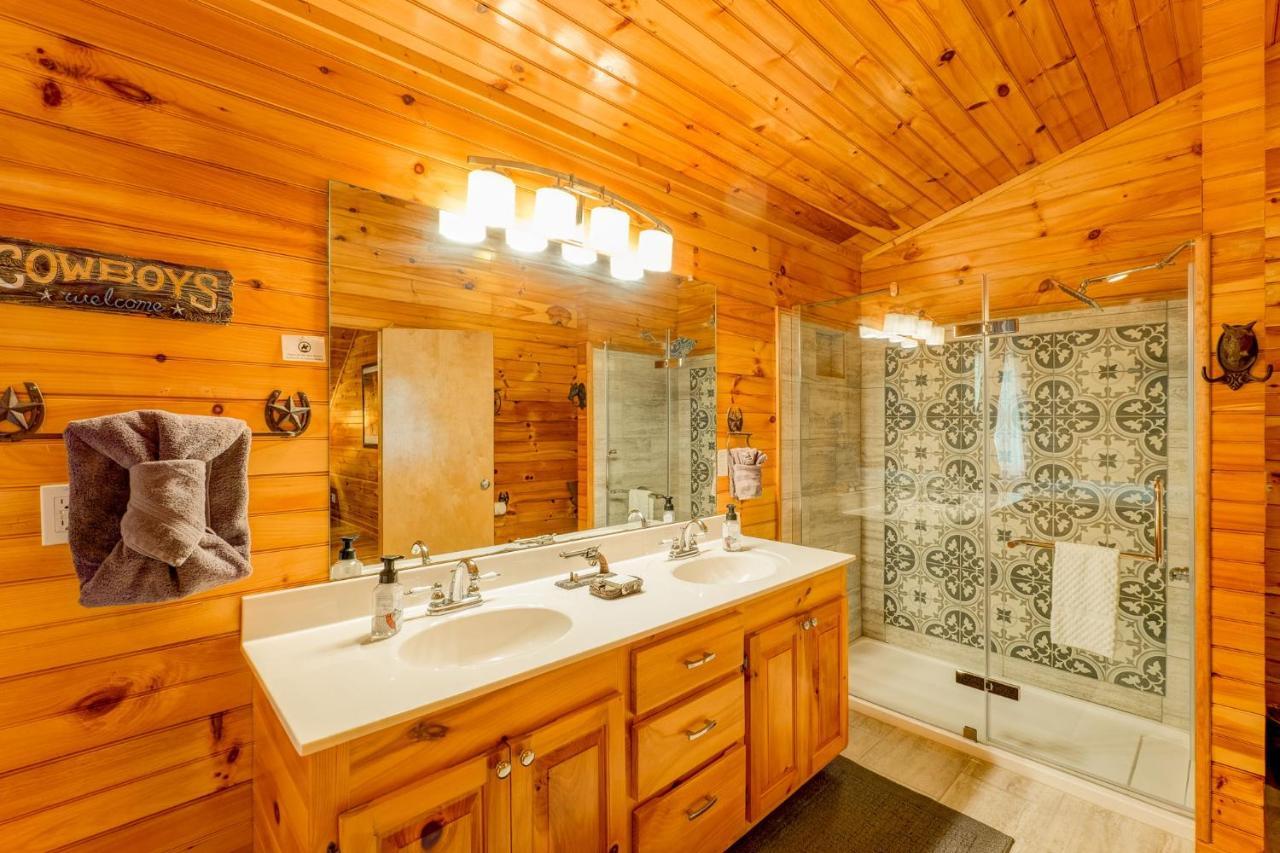 Unbridled Memories Luxury Log Cabin Holiday home *