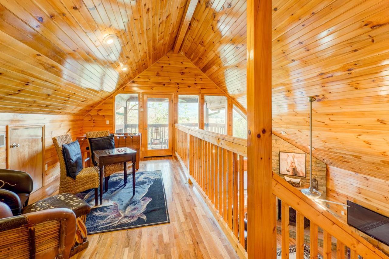Unbridled Memories Luxury Log Cabin Holiday home Gatlinburg