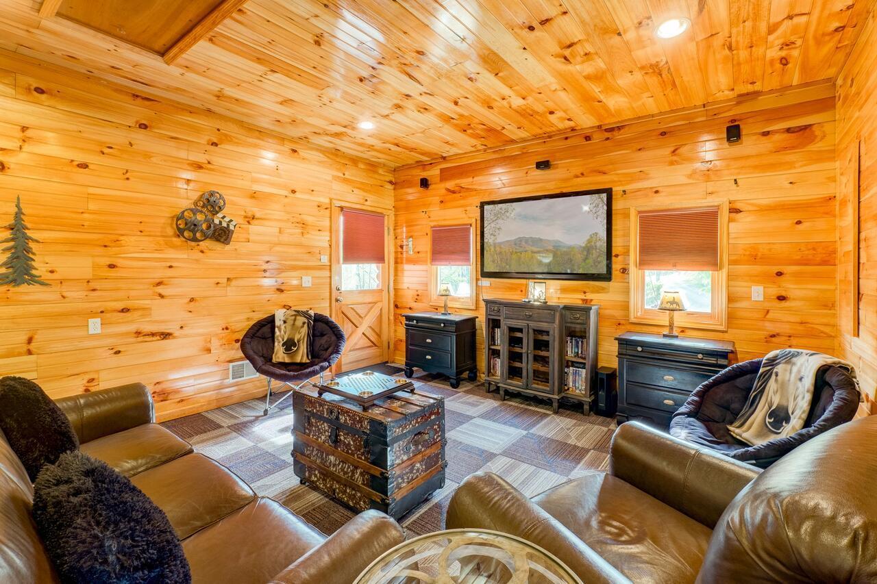 Unbridled Memories Luxury Log Cabin Gatlinburg
