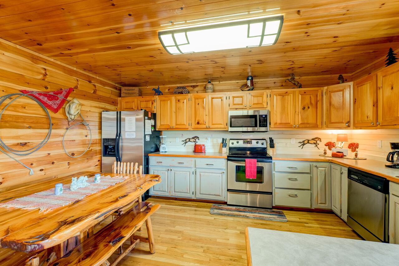 Unbridled Memories Luxury Log Cabin *