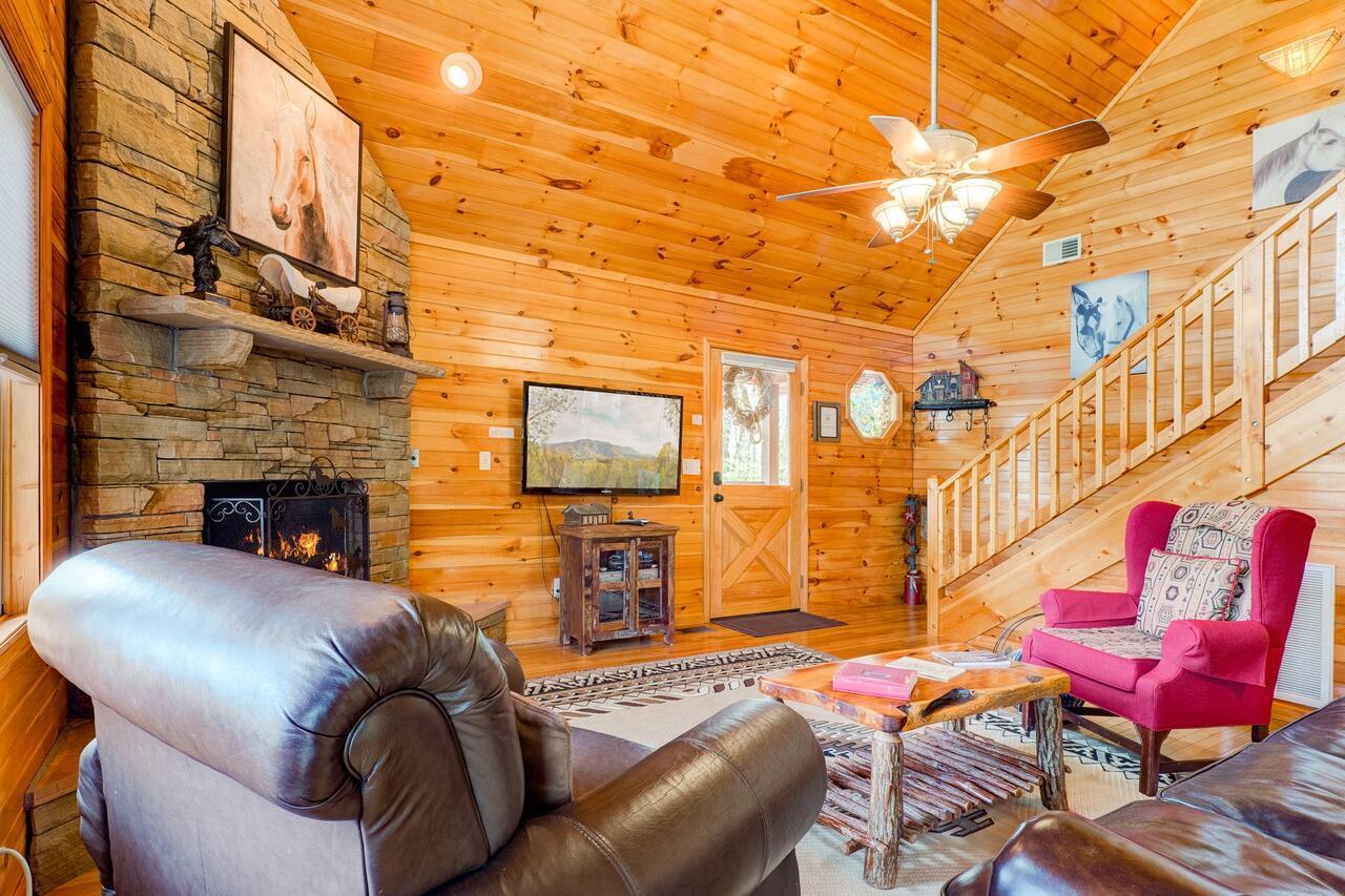 Unbridled Memories Luxury Log Cabin * Gatlinburg