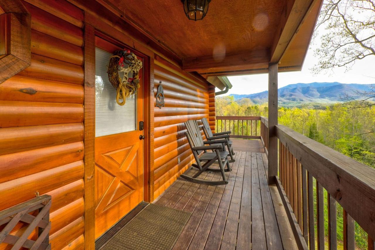 Holiday home Unbridled Memories Luxury Log Cabin