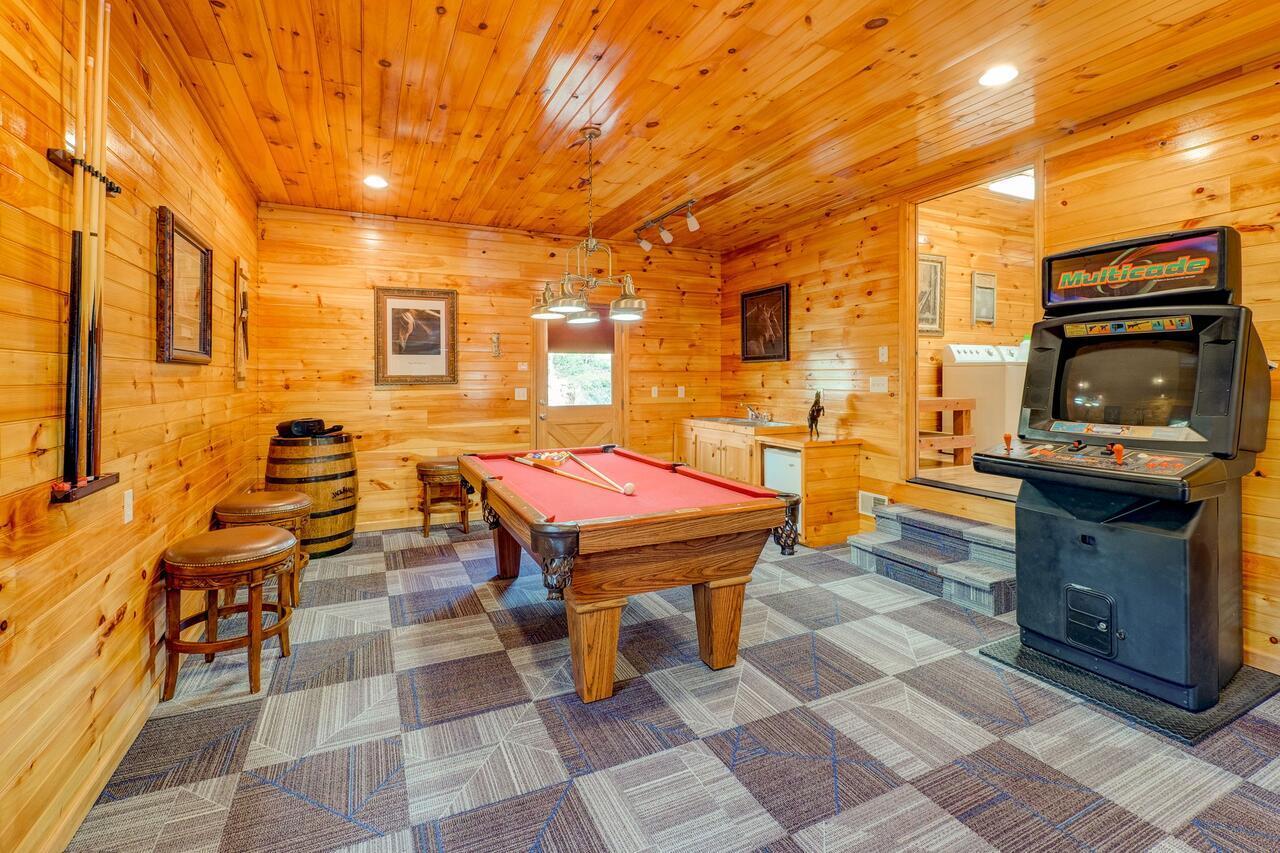 Unbridled Memories Luxury Log Cabin Gatlinburg