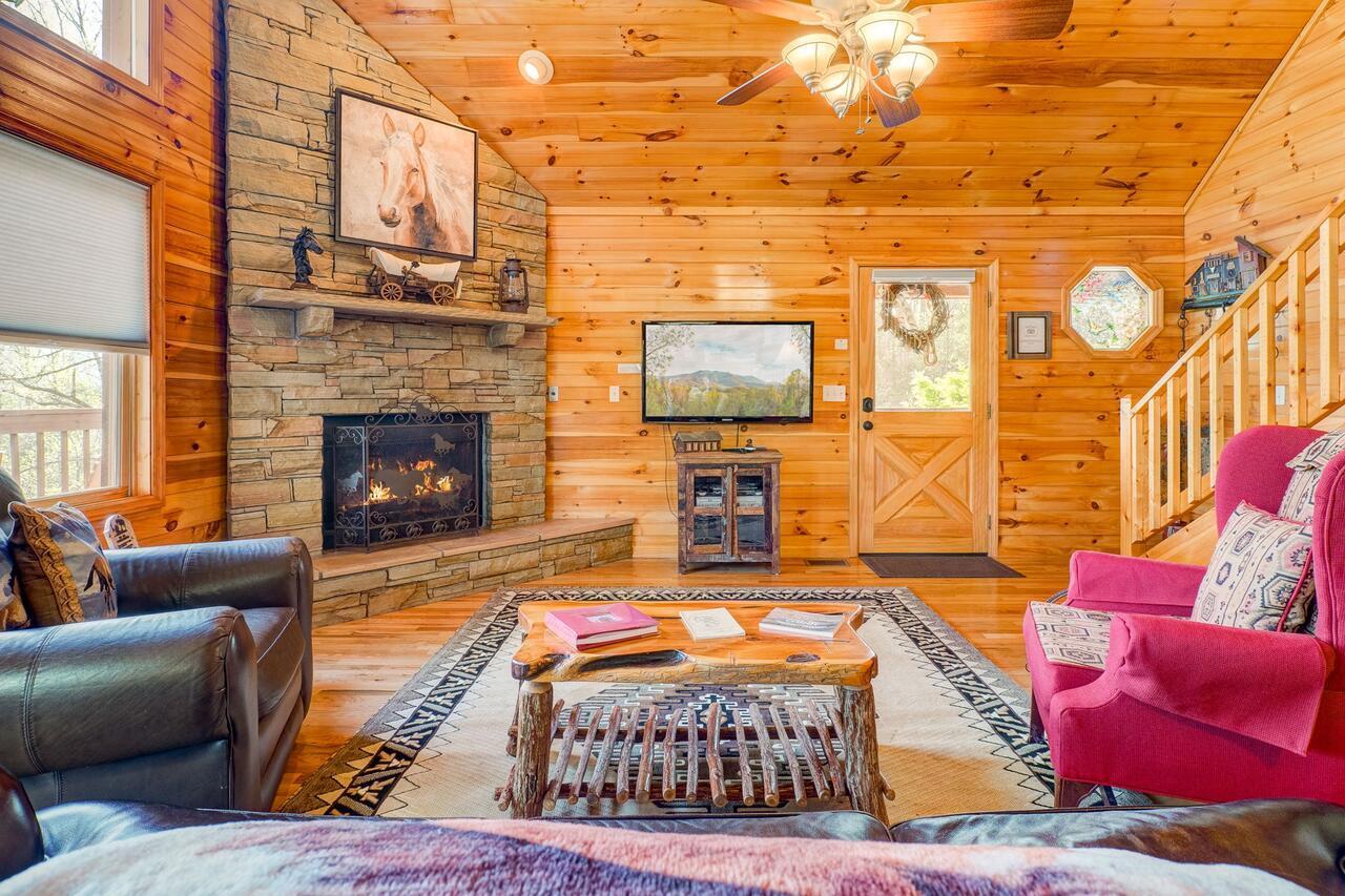 Unbridled Memories Luxury Log Cabin