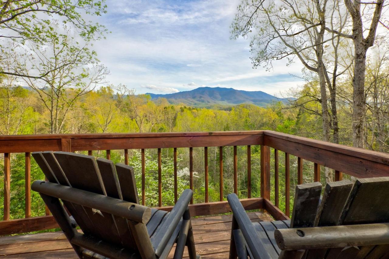 Unbridled Memories Luxury Log Cabin Holiday home Gatlinburg
