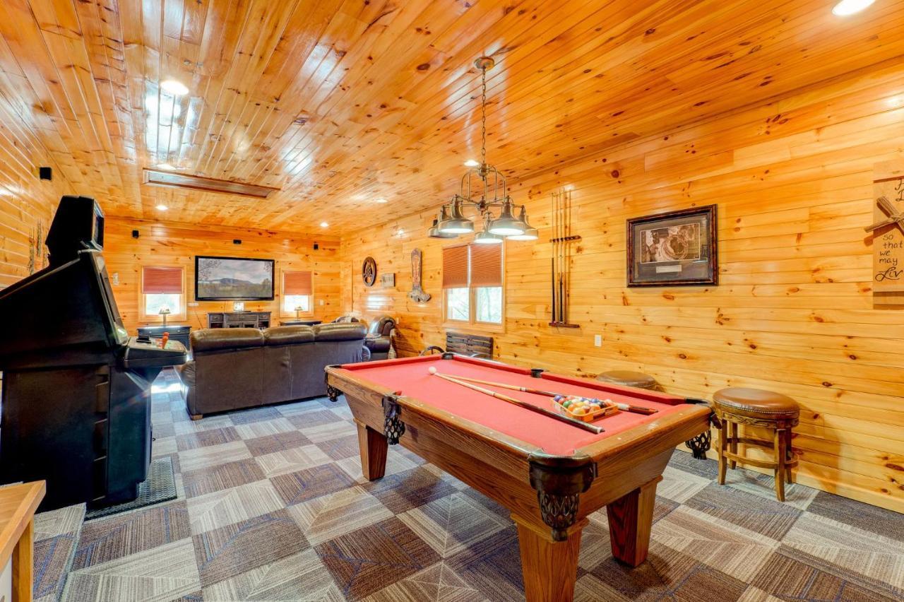 Holiday home Unbridled Memories Luxury Log Cabin Gatlinburg