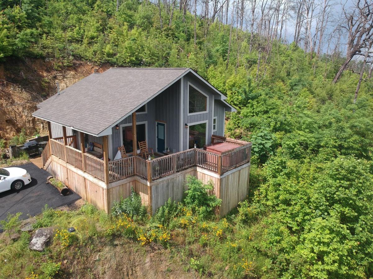 Love Nest Chalet *