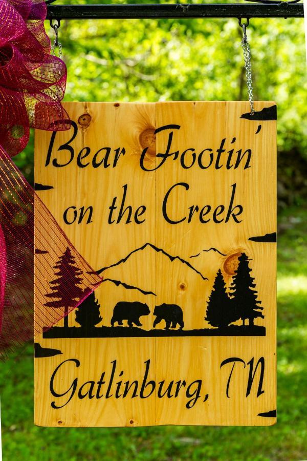 Bear Footin' On The Creek Holiday home Gatlinburg