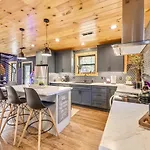 Whispering Waters Cabin