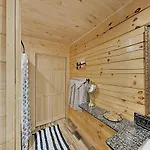 Mountain Wolf\'S Cabin