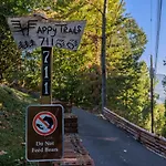 Happy Trails - Cobbly Nob Resort Home