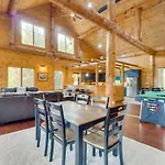 Gatlinburg Vacation Rental With Private Hot Tub!