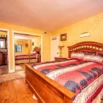City & Mountain View 5 Mins From Downtown Gatlinburg