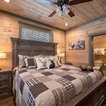 Pine Top Paradise