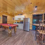 The Big Willow Retreat By Stony Brook Cabins