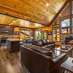 Mountain Skyy Cabin
