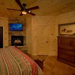 Copper Creek Lodge