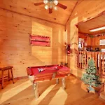 Smoky Mountain Romance Holiday Home