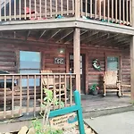 26 Bearfoot Landing Cabin