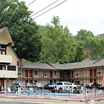 Chalet Inn