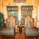 Woods Mountain Cabin