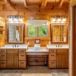 Wine Down Holiday Home