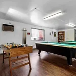 Pet Friendly Studio Cabin In Gatlinburg