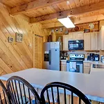 Irish Blessings- One-Bedroom Cabin