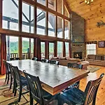 Expansive Gatlinburg Cabin Hot Tub, Deck And Grill!