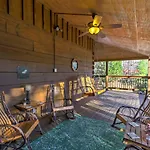 Cozy Nest Gatlinburg Cabin With Porch And Jacuzzi!