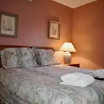 The Summit #4307- 3 Bedroom 2 Queens 2 Twins