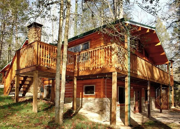 Laural Manor Located In Downtown Gatlinburg
