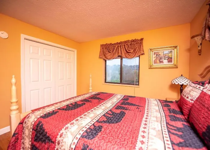 City & Mountain View 5 Mins From Downtown Gatlinburg