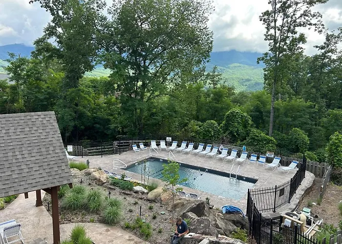 Happy Trails - Cobbly Nob Resort Home