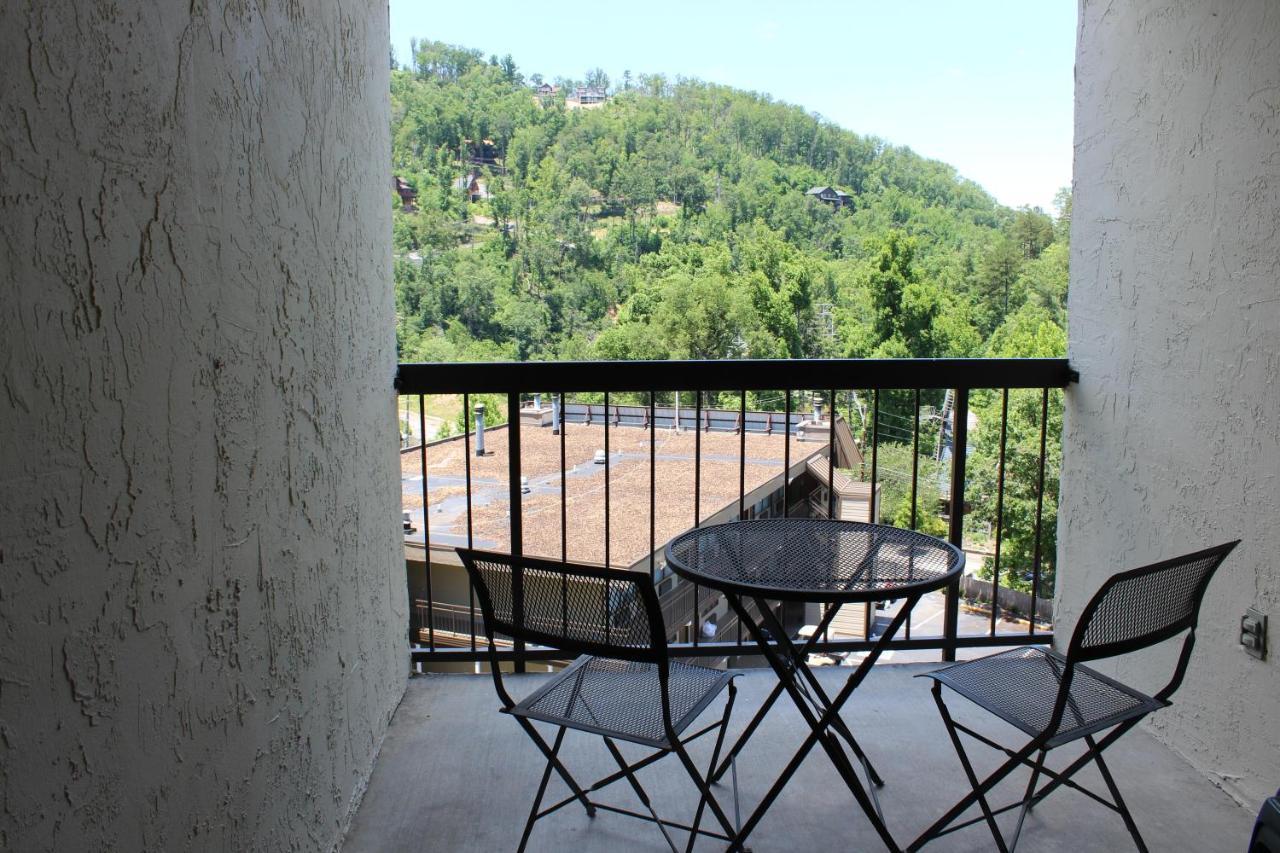 Chateau 407 Apartment