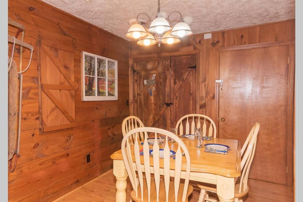 Beary Wild Cabin In The Smokies * Gatlinburg