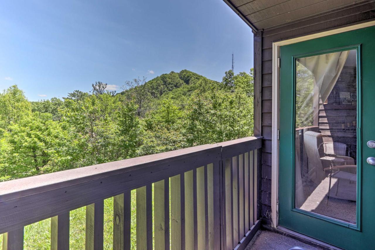 Apartment With Pool And Grill Access About 4 Mi To Gatlinburg! Gatlinburg