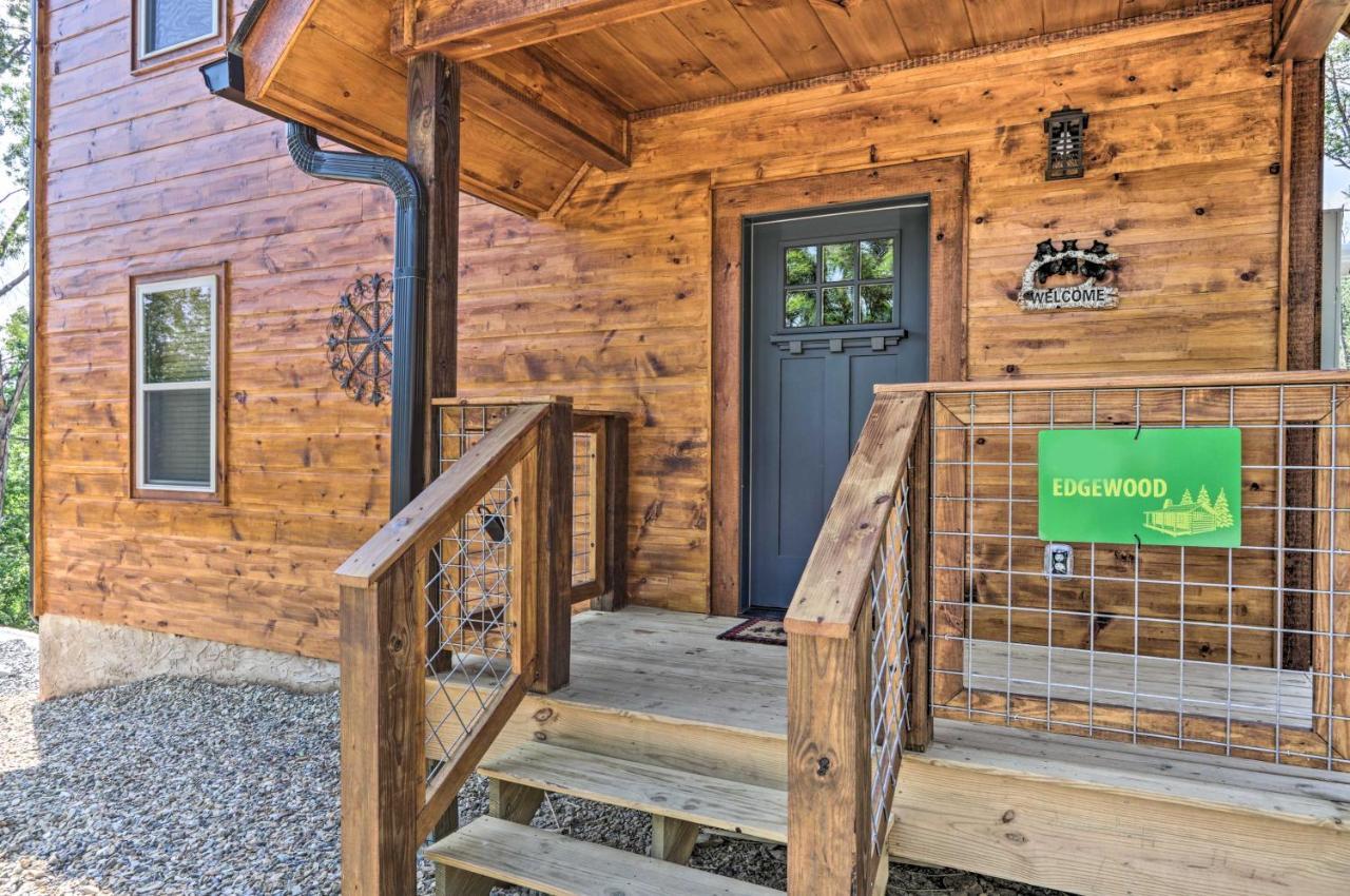 Holiday home Modern With Hot Tub And Game In Gatlinburg! Gatlinburg